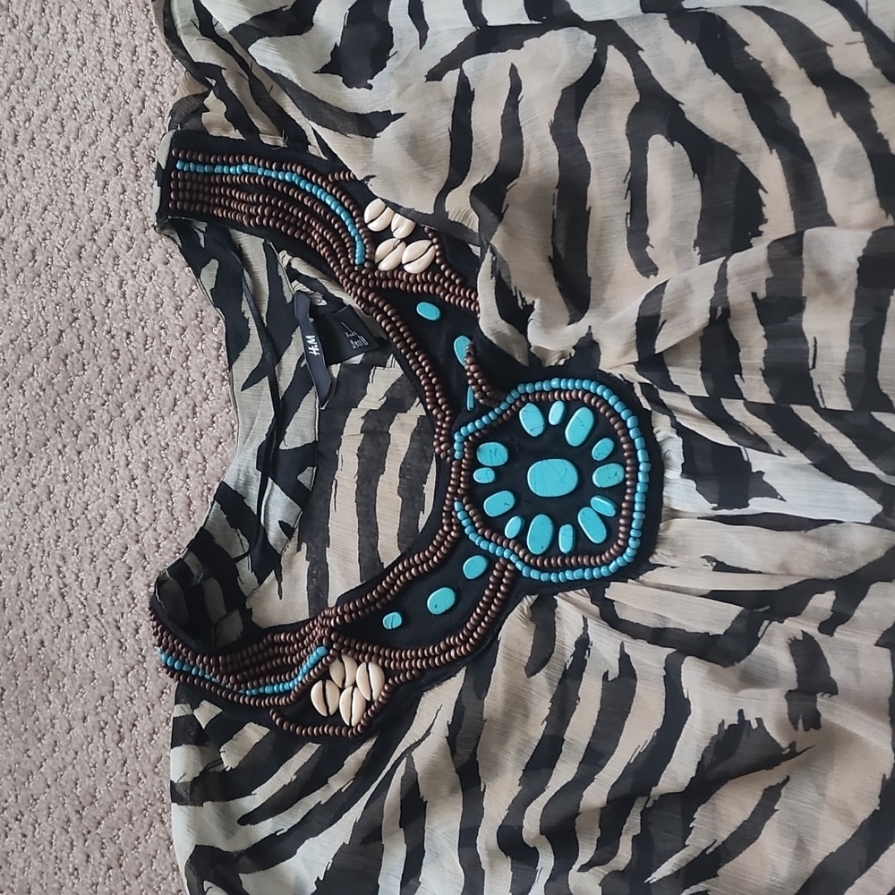H&M coverup dress - Picture 2 of 3